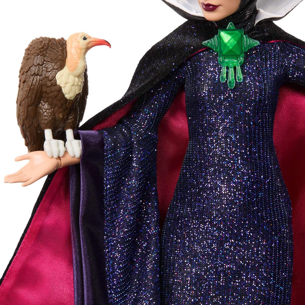 Mattel Disney Collector Evil Queen Collectible Fashion Doll in Signature Clothing Inspired by Disney Snow White Movie, Gifts for Kids & Collectors