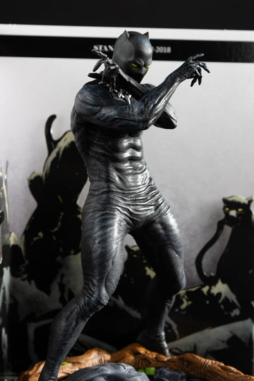 McFarlane Toys Marvel Black Panther 1:10th Scale Collectible with Scene (Marvel Knights #4)