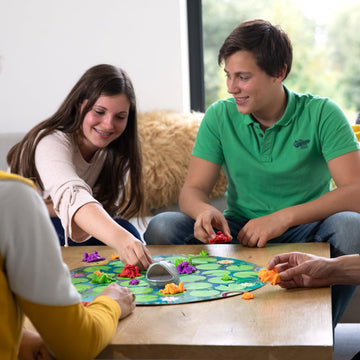 SmartGames Froggit Strategy Board Game with 2-6 Players Family Logic Game Race to The Lily Pads Ages 6+