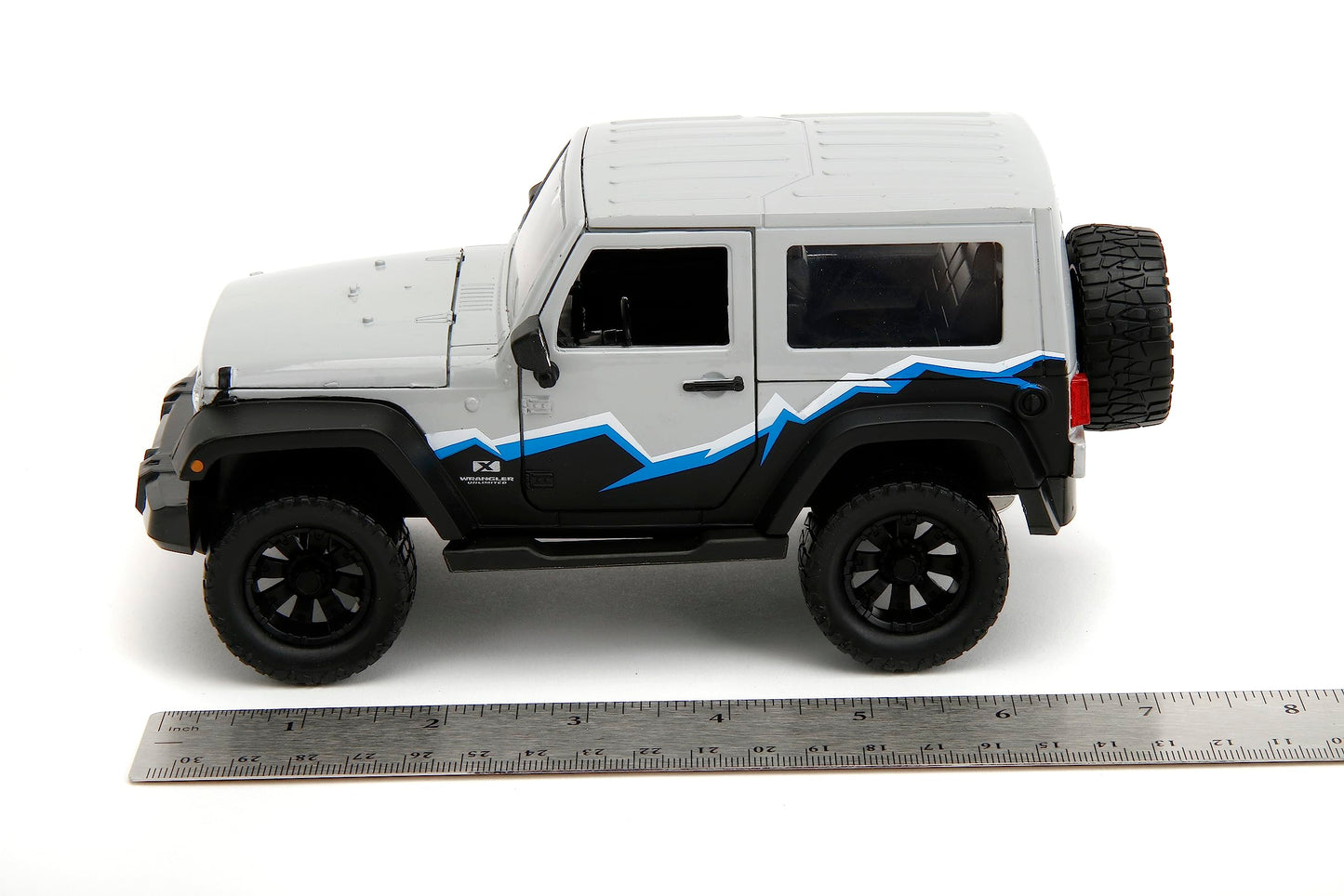Jada Just Trucks 1:24 2007 Jeep Wrangler Die-Cast Truck w/Tire Rack, Toys for Kids and Adults(Grey/Primer Black)