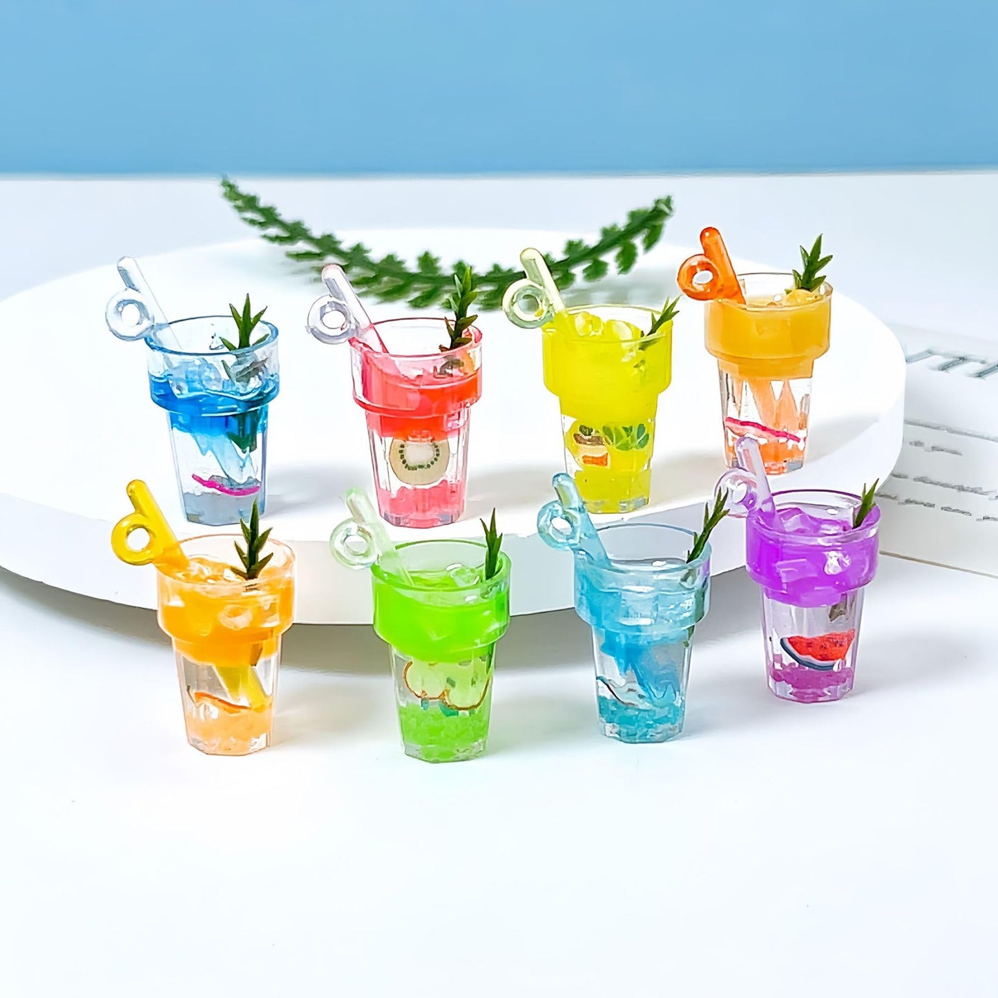 8 Pieces Miniature Dollhouse Drinks Set - Resin Glass Cup and Fruit Beverage Bottles, Simulated Drink Models for Summer Leisure-Themed Decor Decor
