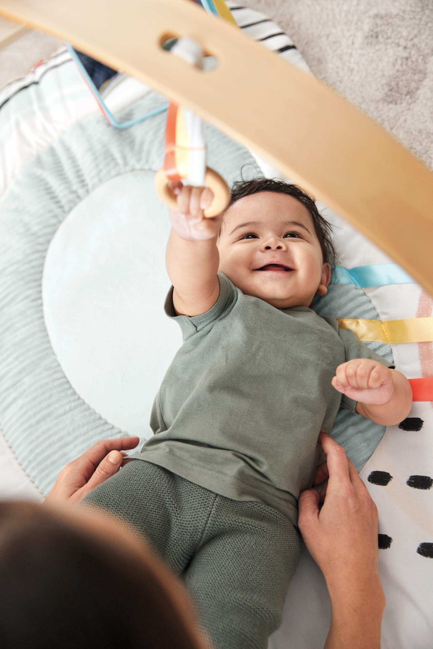 Skip Hop Baby Play Gym Montessori-Inspired 3-in-1 Sensory Tummy Time Activity Mat with 25+ Developmental Activities 4 Toys and 5 Parent Guide Cards
