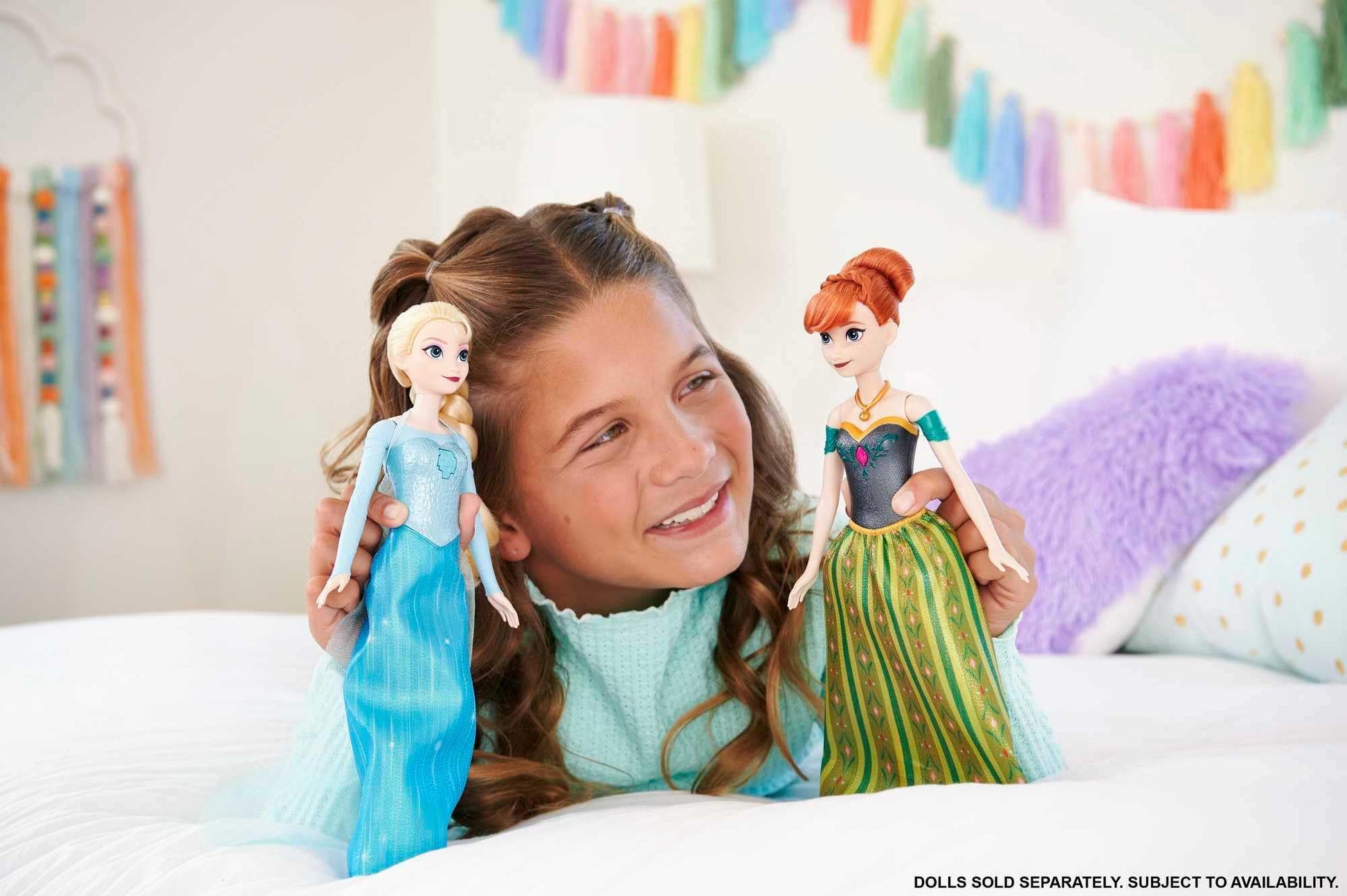 Mattel Disney Frozen Toys, Singing Anna Doll with Signature Clothing, Sings “For the First Time in Forever” from the Movie Frozen