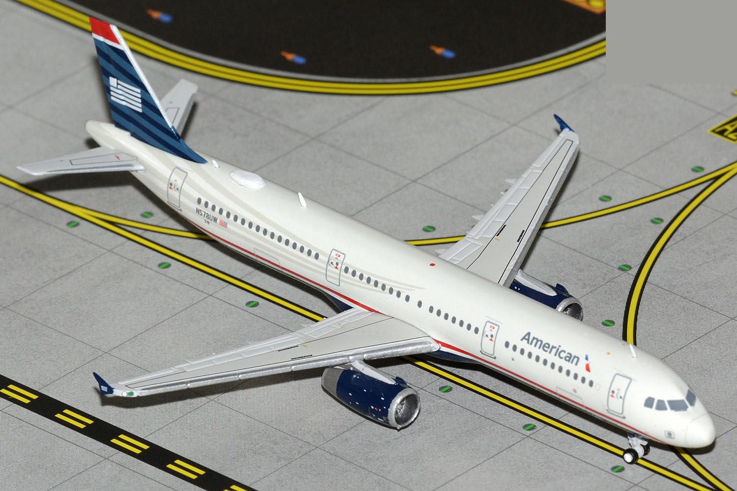 GeminiJets GJAAL2297 American Airbus A321 US Airways Heritage N578UW; Scale 1:400