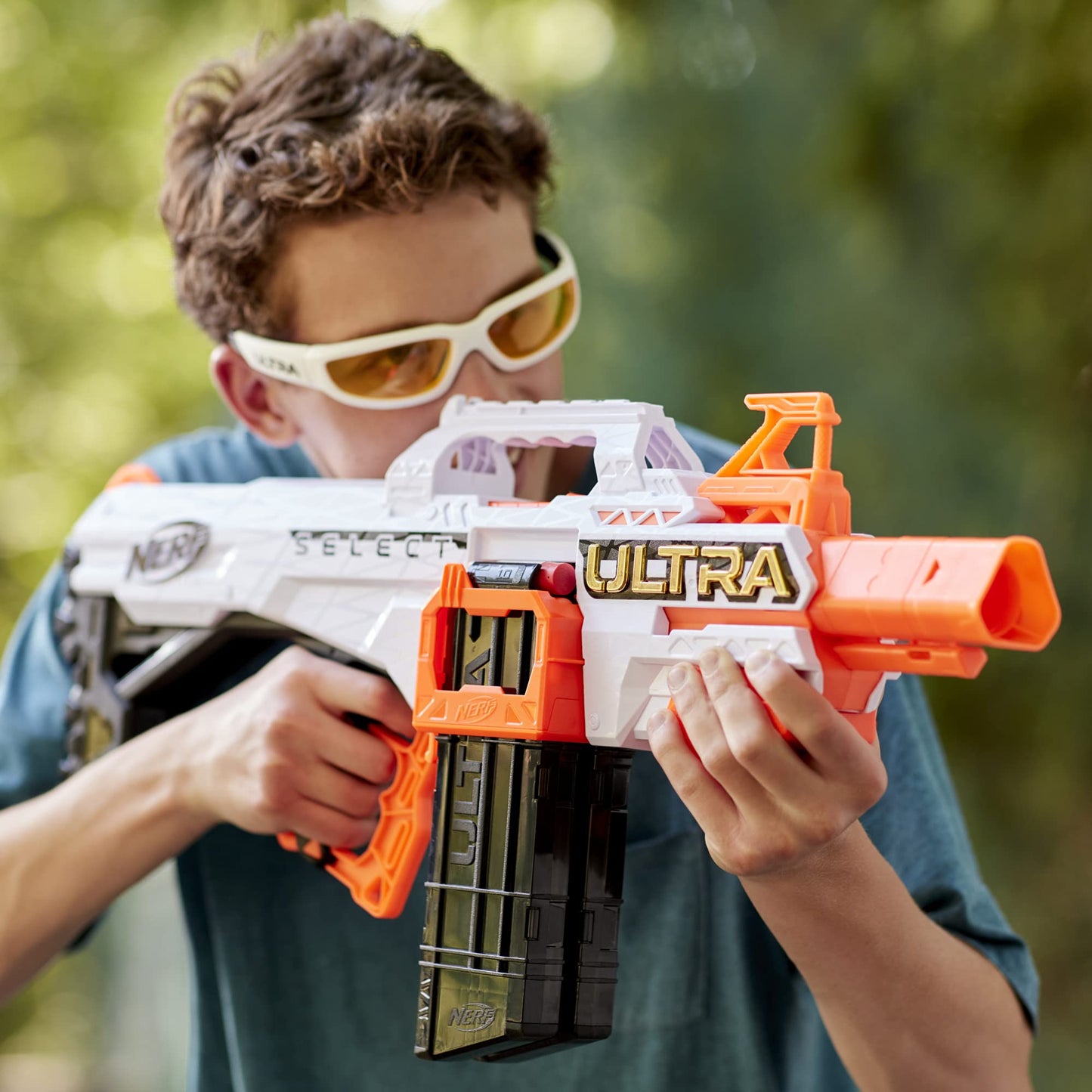 Nerf Ultra Select Fully Motorized Blaster, Fire for Distance or Accuracy, Includes Clips and Darts, Outdoor Games and Toys, Automatic Electric Full