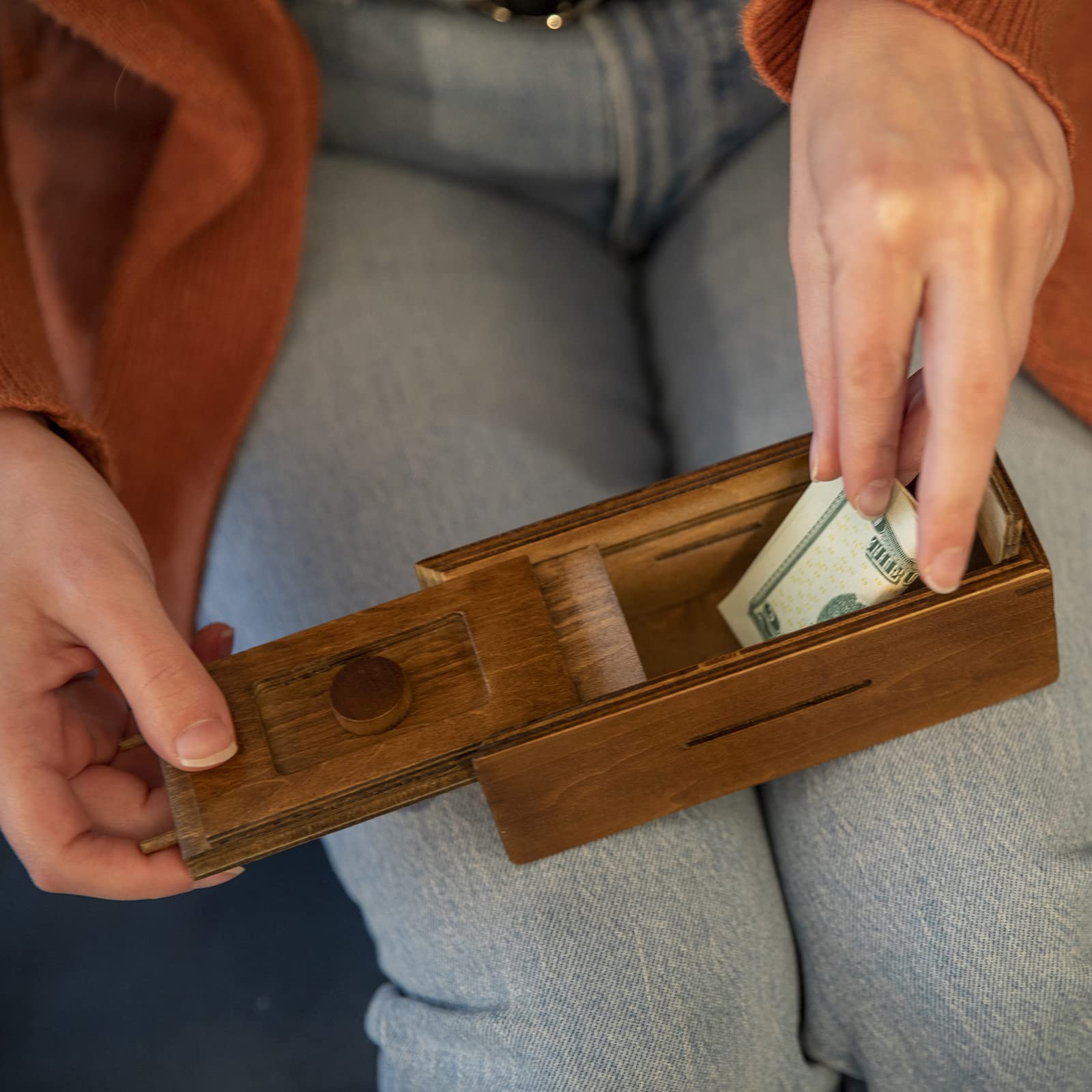 Bits and Pieces Secret Money Puzzle Box - Stash Your Cash Money Holder - Wooden Brain Teaser - Wooden Secret Hidden Compartment (Single Knob Puzzle