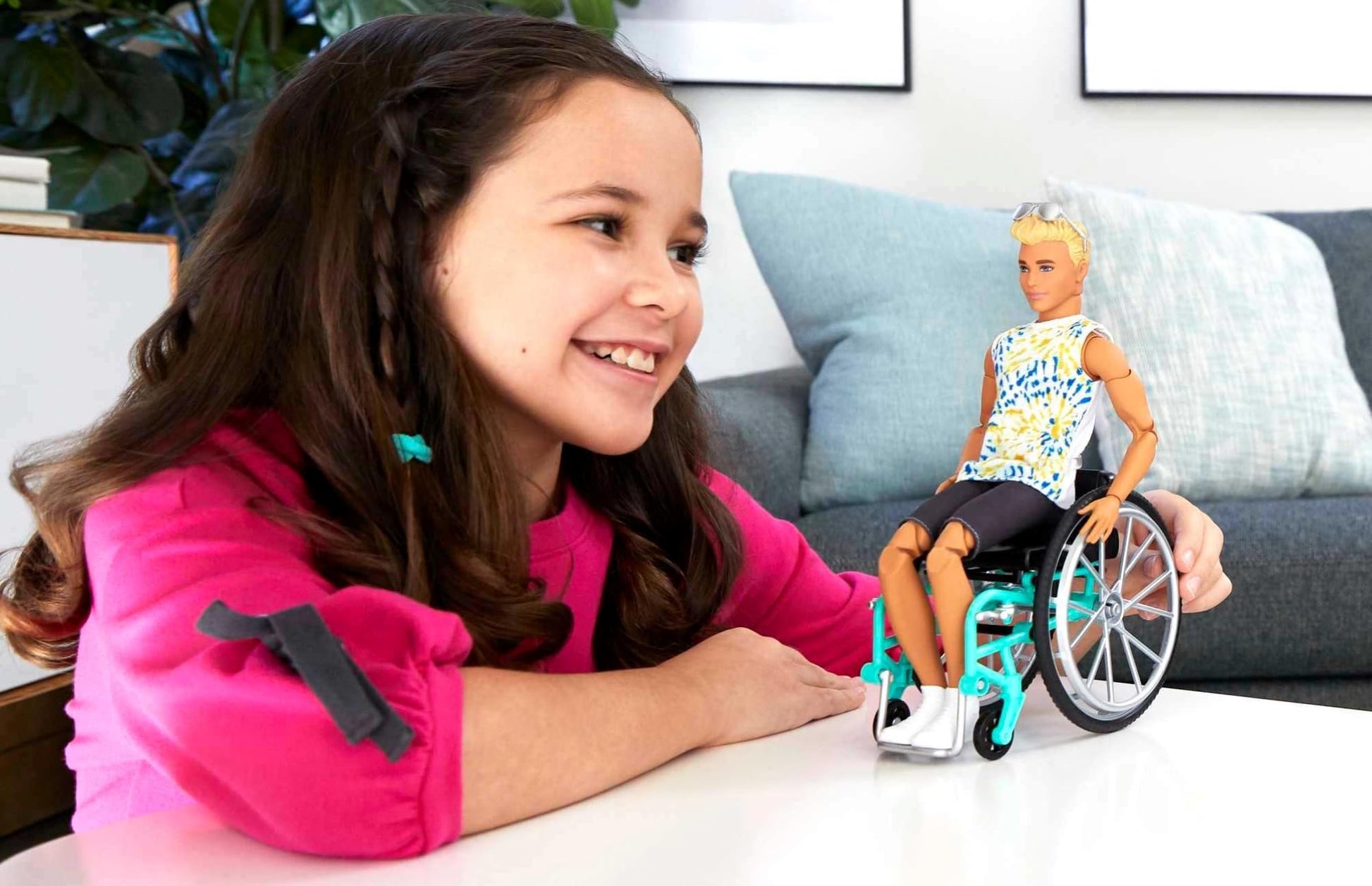 Barbie Ken Fashionistas Doll #167 with Wheelchair & Ramp Wearing Tie-Dye Shirt, Black Shorts, White Sneakers & Sunglasses, Toy for Kids 3 to 8 Years