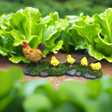 XRI XURUOYI Realistic Hen & Chicks Miniature: Detailed Resin Farm Animal Scene for Dollhouse Countryside, Diorama Display & Collectible Ornament