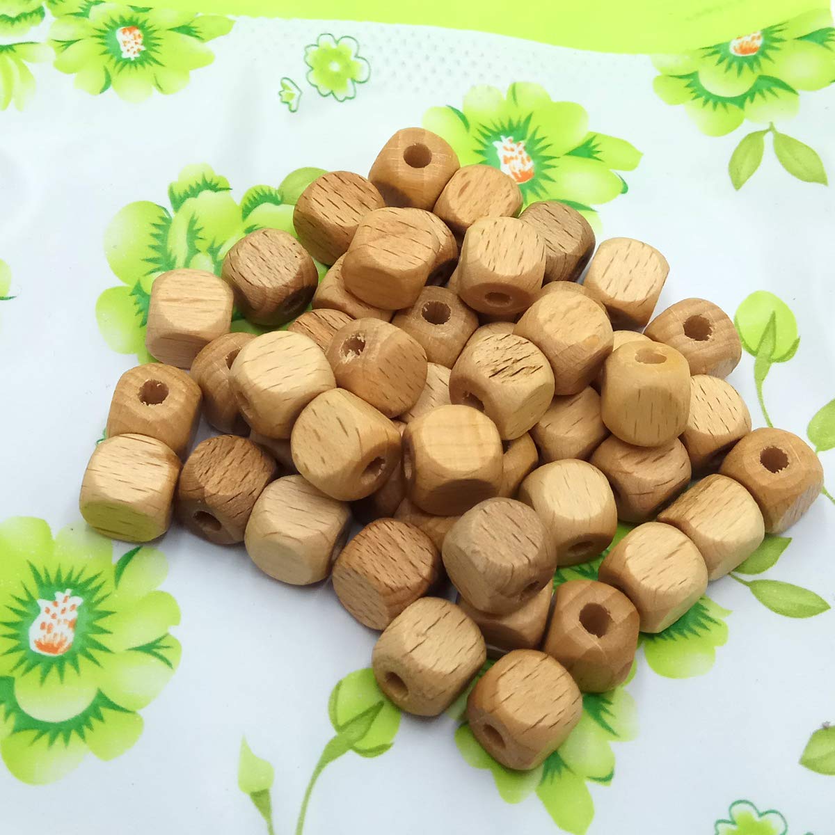 200pcs 10mm Beech Wooden Cube Beads Natural Beech Wood Square Beads for Handmade DIY Mom Beading Necklace Accessory (10mm 200pcs)