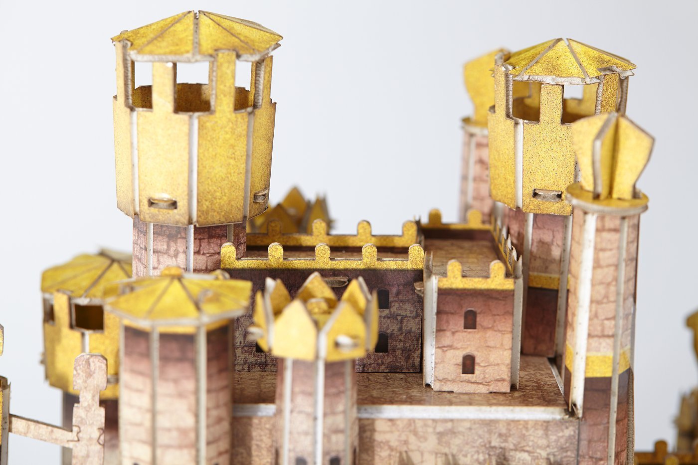 4D Cityscape Game of Thrones (GoT) 3D Puzzle of King's Landing (260-Piece)