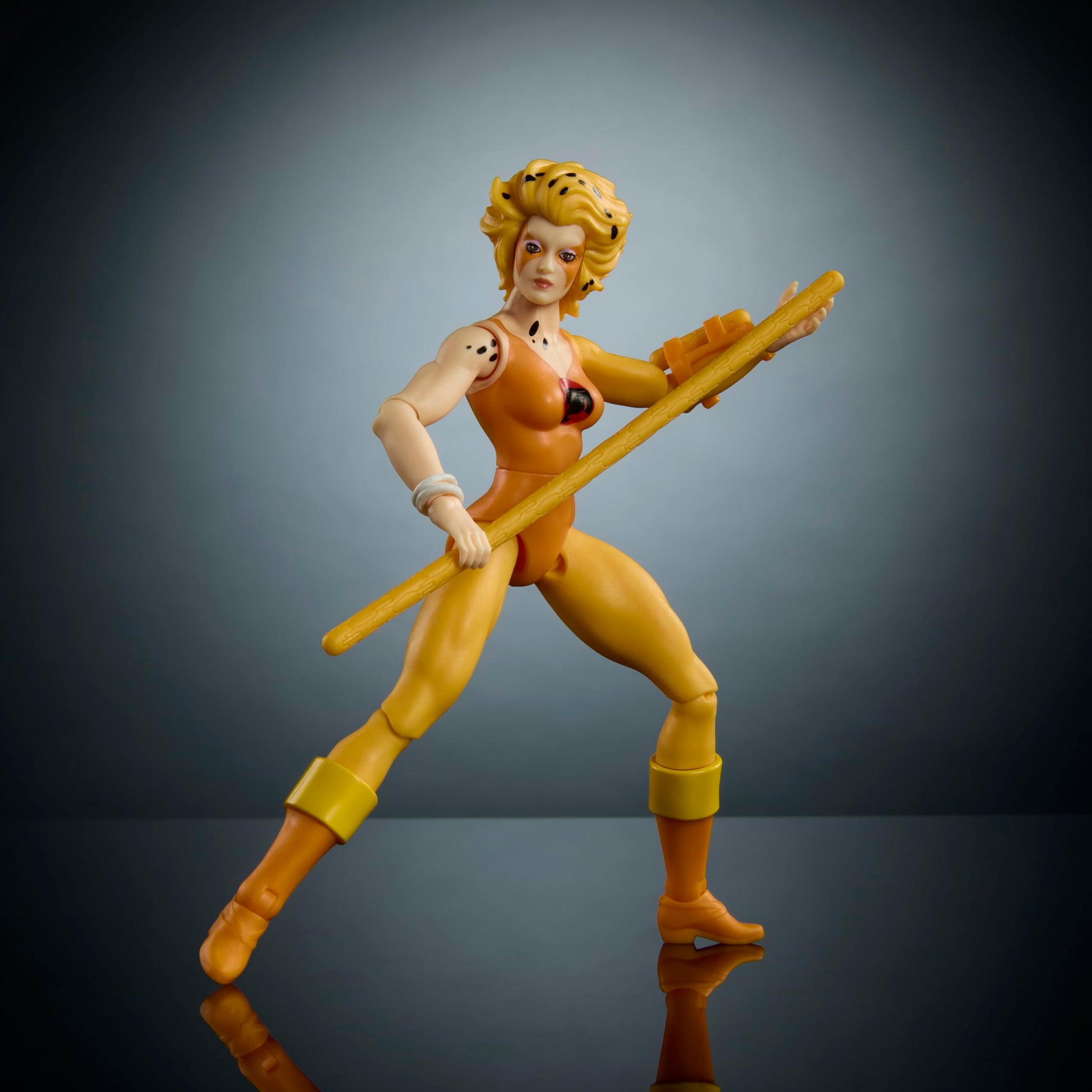 Masters of the Universe Origins & Thundercats Action Figure, Cheetara Toy, 1980s Crossover, 5.5-inch Posable with Removable Armor, Staff & Mini Comic