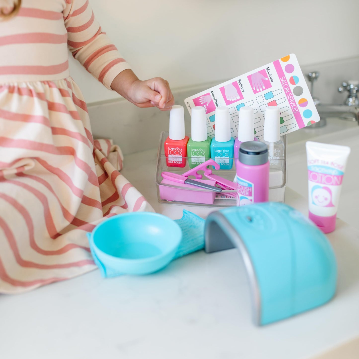 Melissa & Doug Love Your Look Pretend Nail Care Play Set - 20 Pieces for Mess-Free Play Mani-Pedis (Does NOT Contain Real Cosmetics), Pink