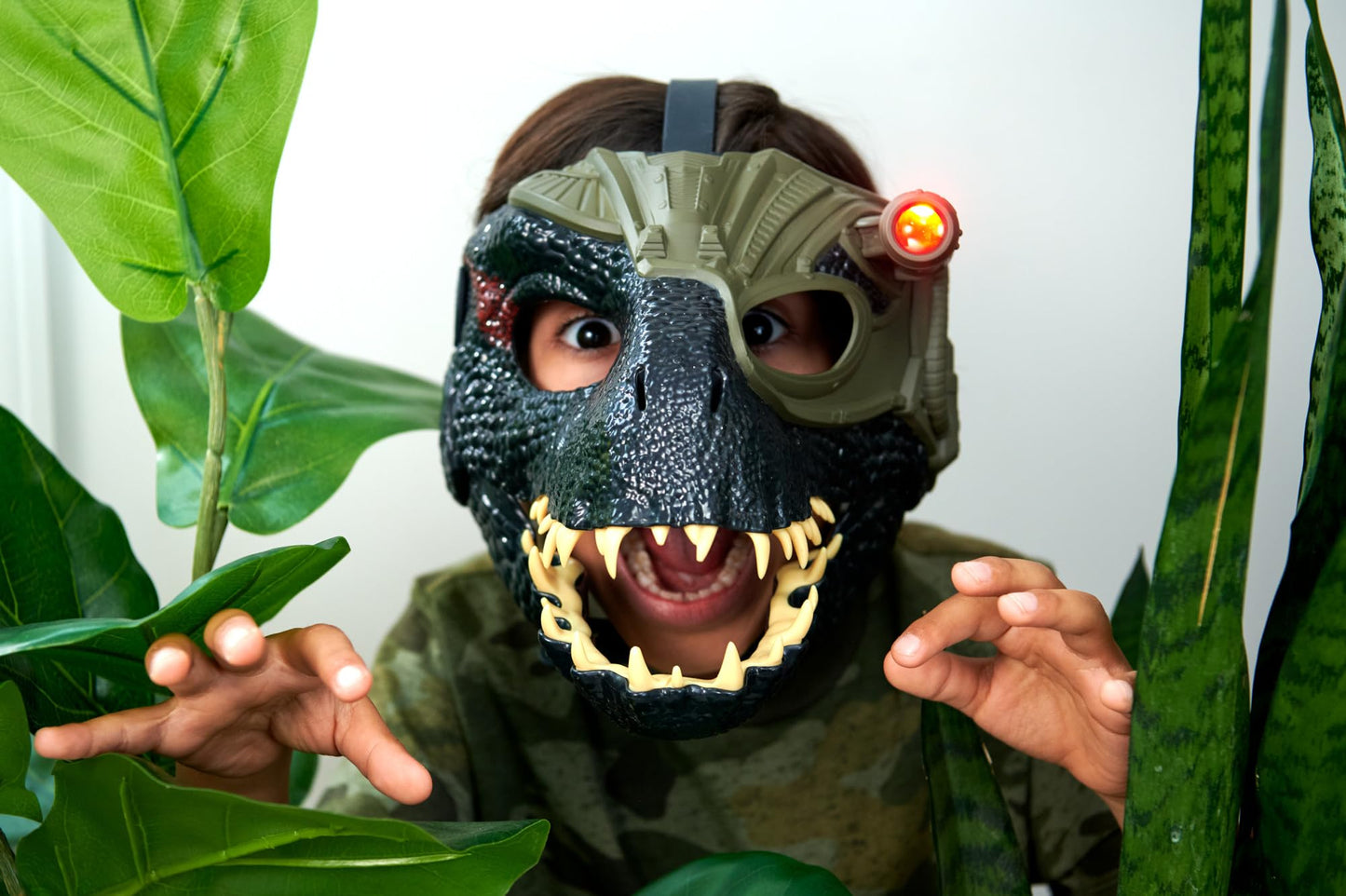 Mattel Jurassic World Indoraptor Dinosaur Mask with Tracking Gear, Light and Sound for Costumed Role Play