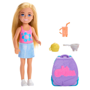 Barbie Family & Friends Cupcake Baking Backpack Blonde Chelsea Doll, Wearable Backpack with Baking Play Pieces