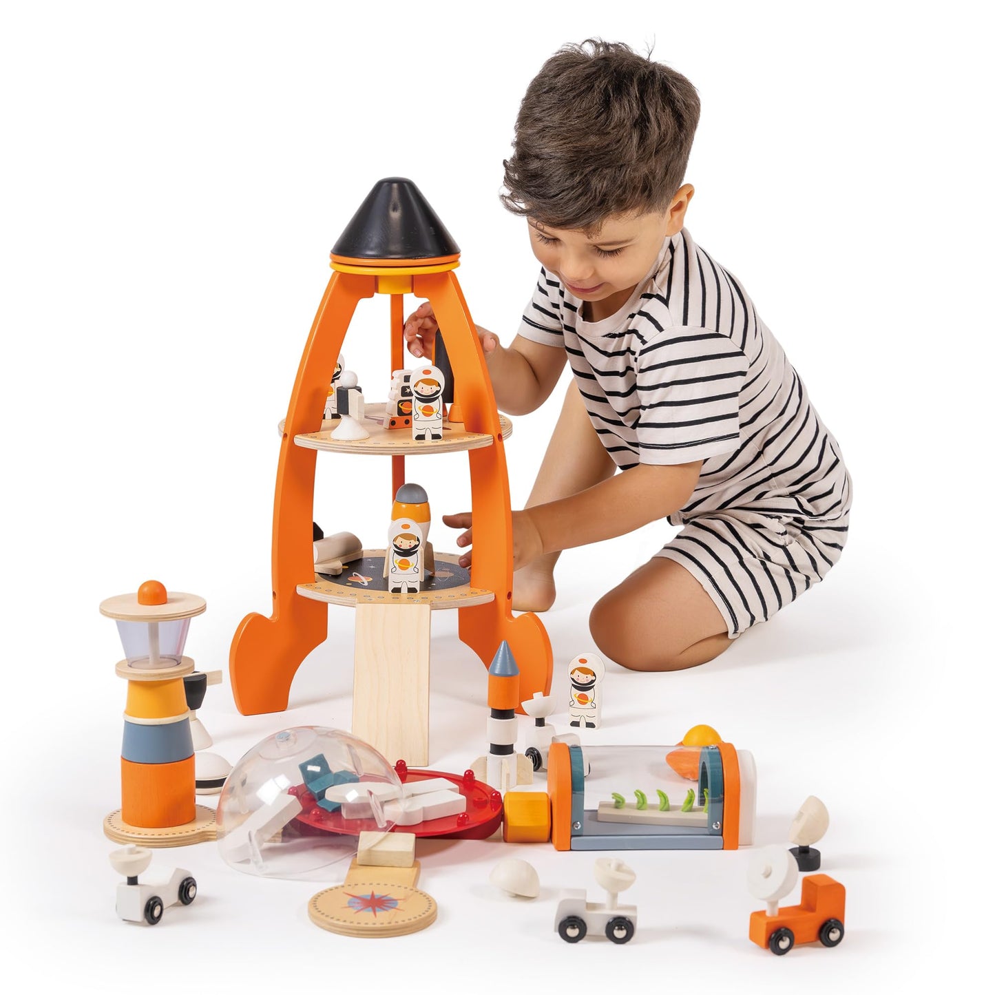 Tender Leaf Toys - Life on Mars Playset - S.T.E.M. Toy - 16 Pc Wooden Outer Space Themed Playset - Creates Interest in Science and Creative Role Play