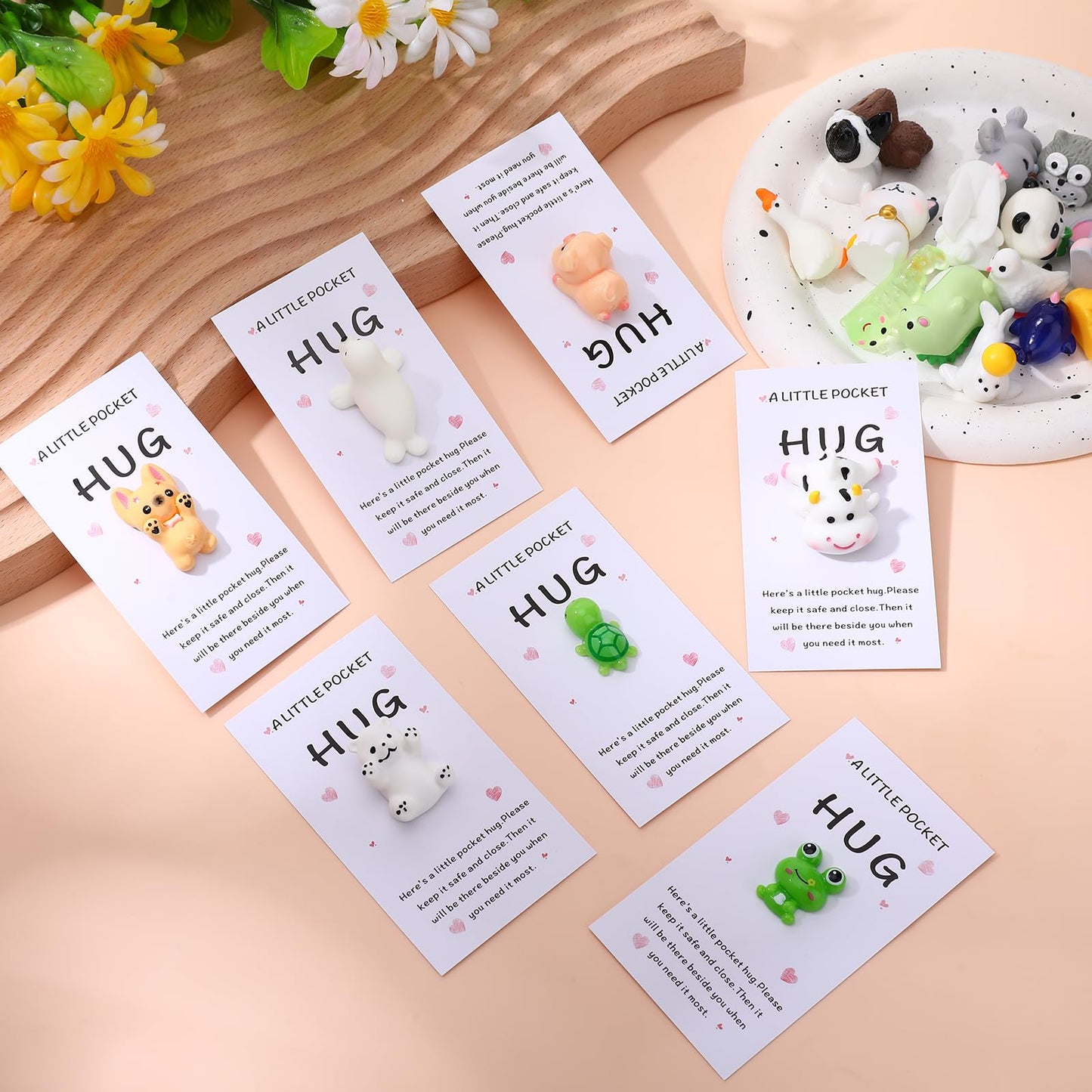 UzYlquw 24Set Pocket Hug Bulk Gifts, Mini Cute Resin Tokens with A Pocket Hug Cards, Thinking of You Gifts for Friends Coworkers Family Staff, Long
