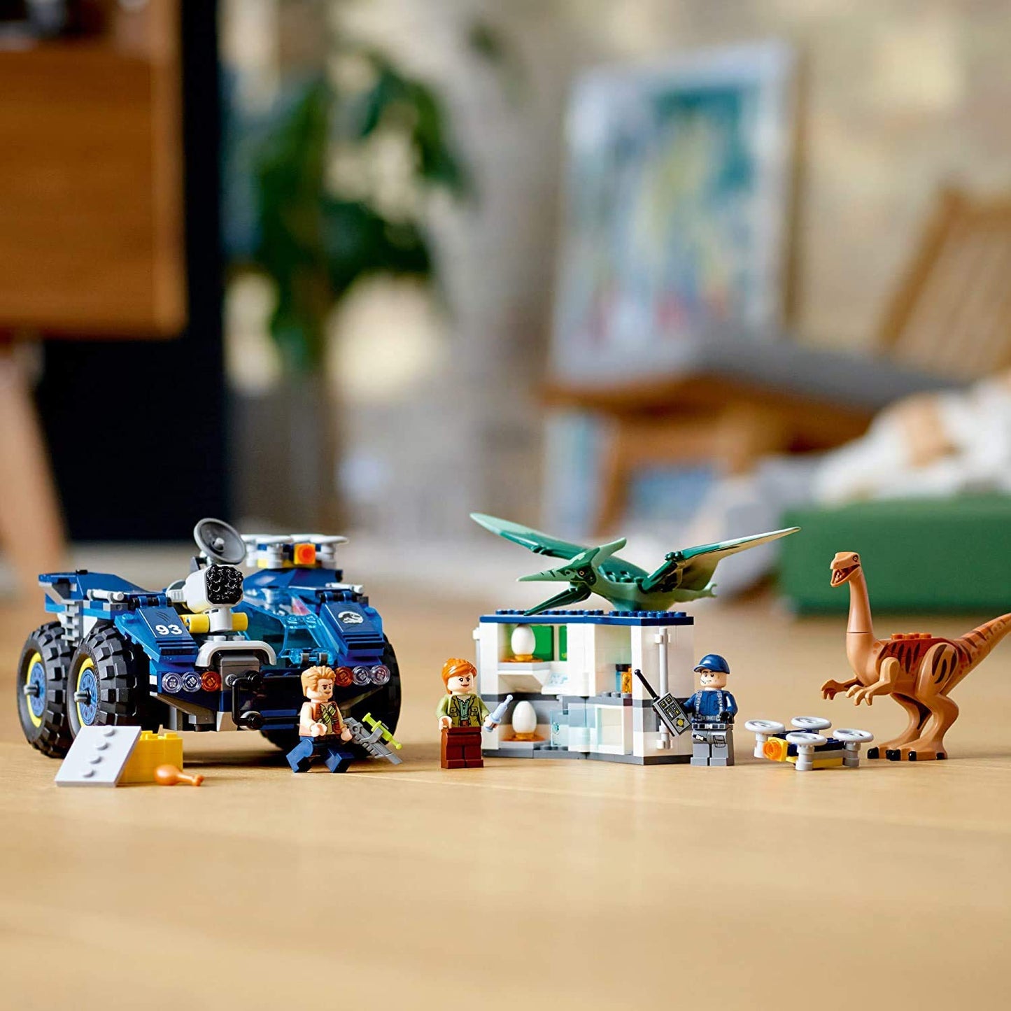LEGO Jurassic World Gallimimus and Pteranodon Breakout 75940, Dinosaur Building Kit for Kids, Featuring Owen Grady, Claire Dearing and ACU Trooper