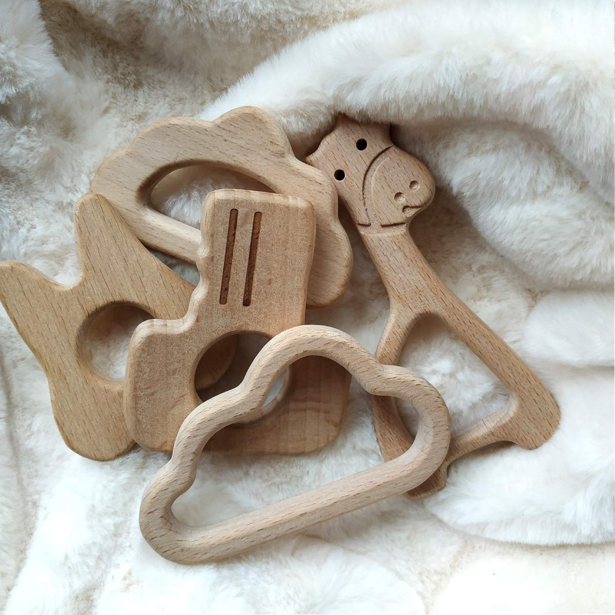 2pcs Lovely Cartoon Wood Cloud Pendant Pure Natural Animal Shape Beech Wooden Handmade Cut Pattern DIY Beading Necklace Pendant (Cloud 2pcs)