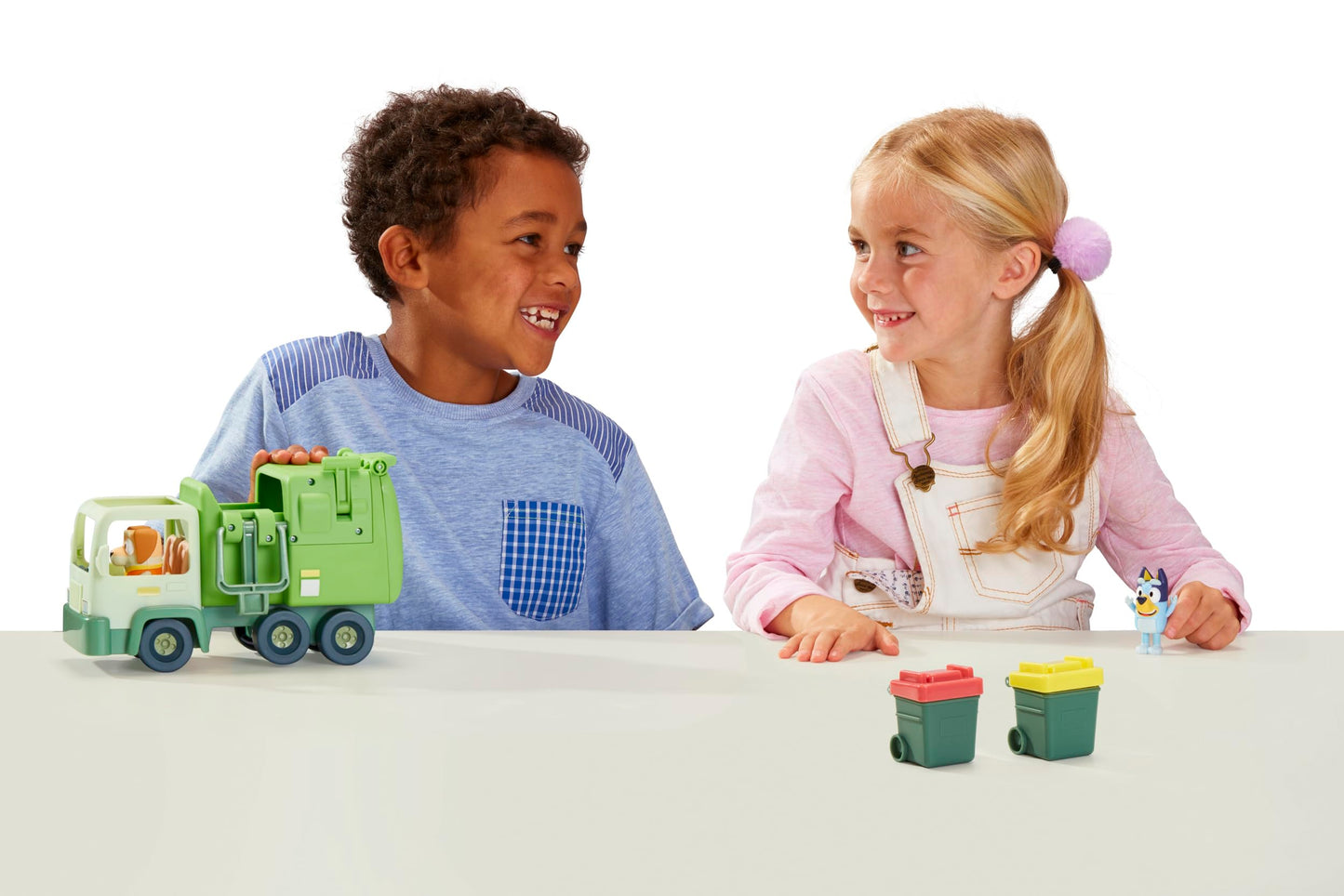 Bluey Garbage Truck - 2.5" Bluey and Bin Man poseable Figures with Playset, Multicolor