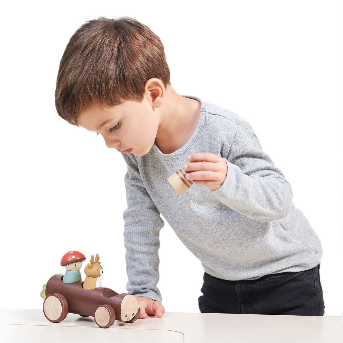 Tender Leaf Toys - Timber Taxi - Wooden Log Shaped Push Vehicle with 3 Removeable Characters - Open-Ended Play Toy, Explore Role-Play and Imagination