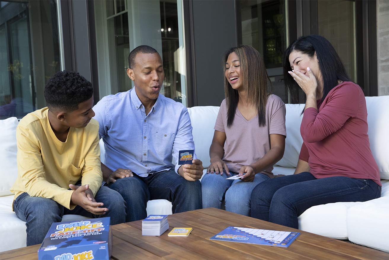 Dad Joke Face-Off - You Laugh First, You Lose, Funny Hilarious Family Party Game with 600 Jokes, Joke Challenge for 2-12 Players, Fast-Paced Laughter
