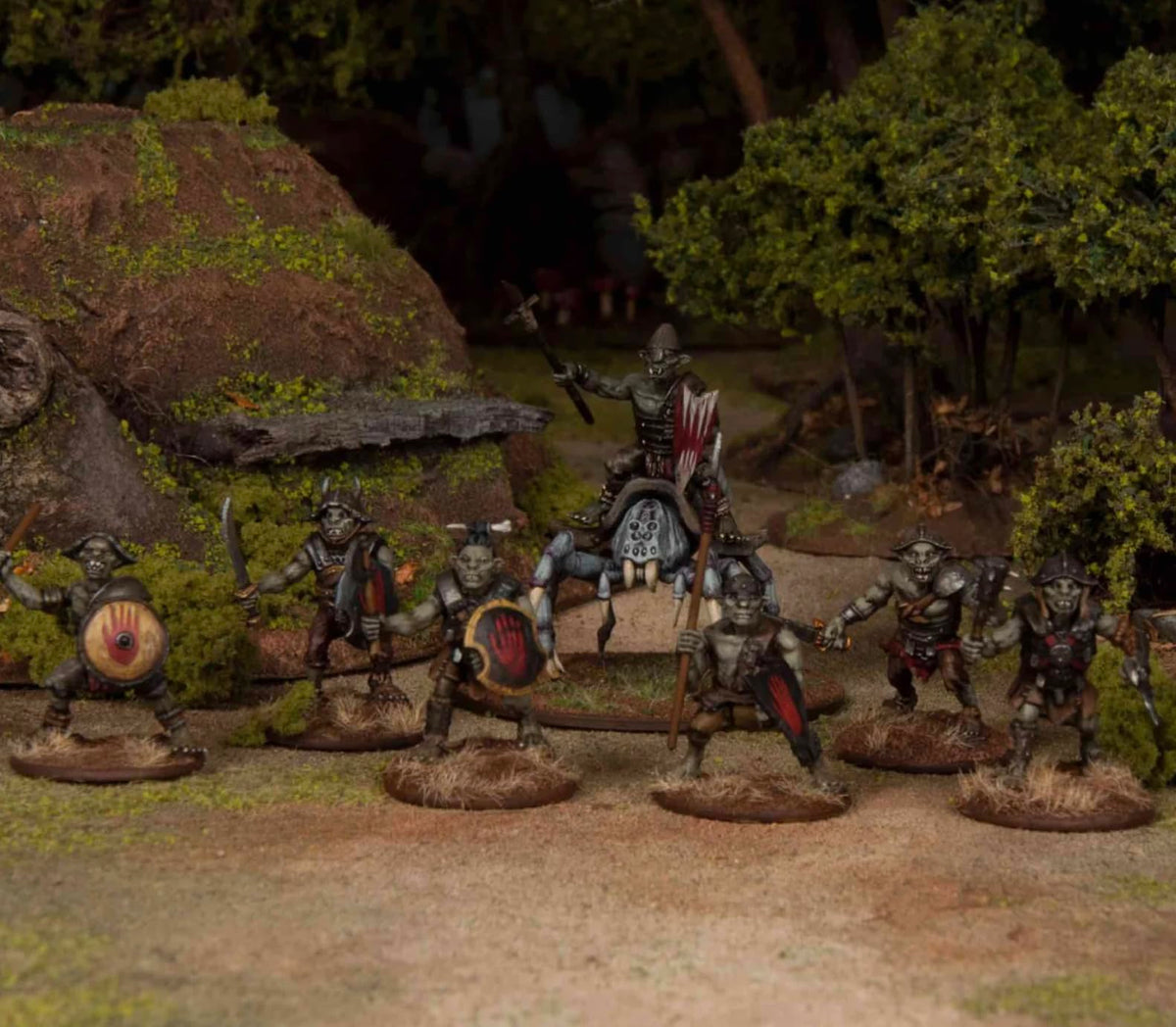 Classic Fantasy: Goblin Warband (30 Multi Part Hard Plastic 28mm Figures)…