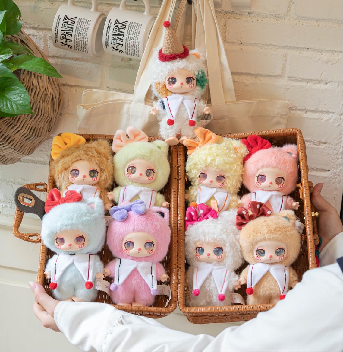 Mystery Fun Liila‘s Lucky Cat Serie Blind Box, Adorable Collectible Toys, 6.3IN Hangable Doll with Unique Designs Birthday Gifts, 1PCS (1 of 9