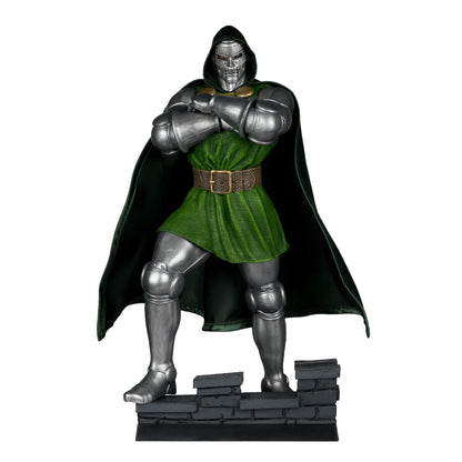 McFarlane Toys - Marvel - Doctor Doom 1:6th Scale Collectible (Doctor Doom #1)