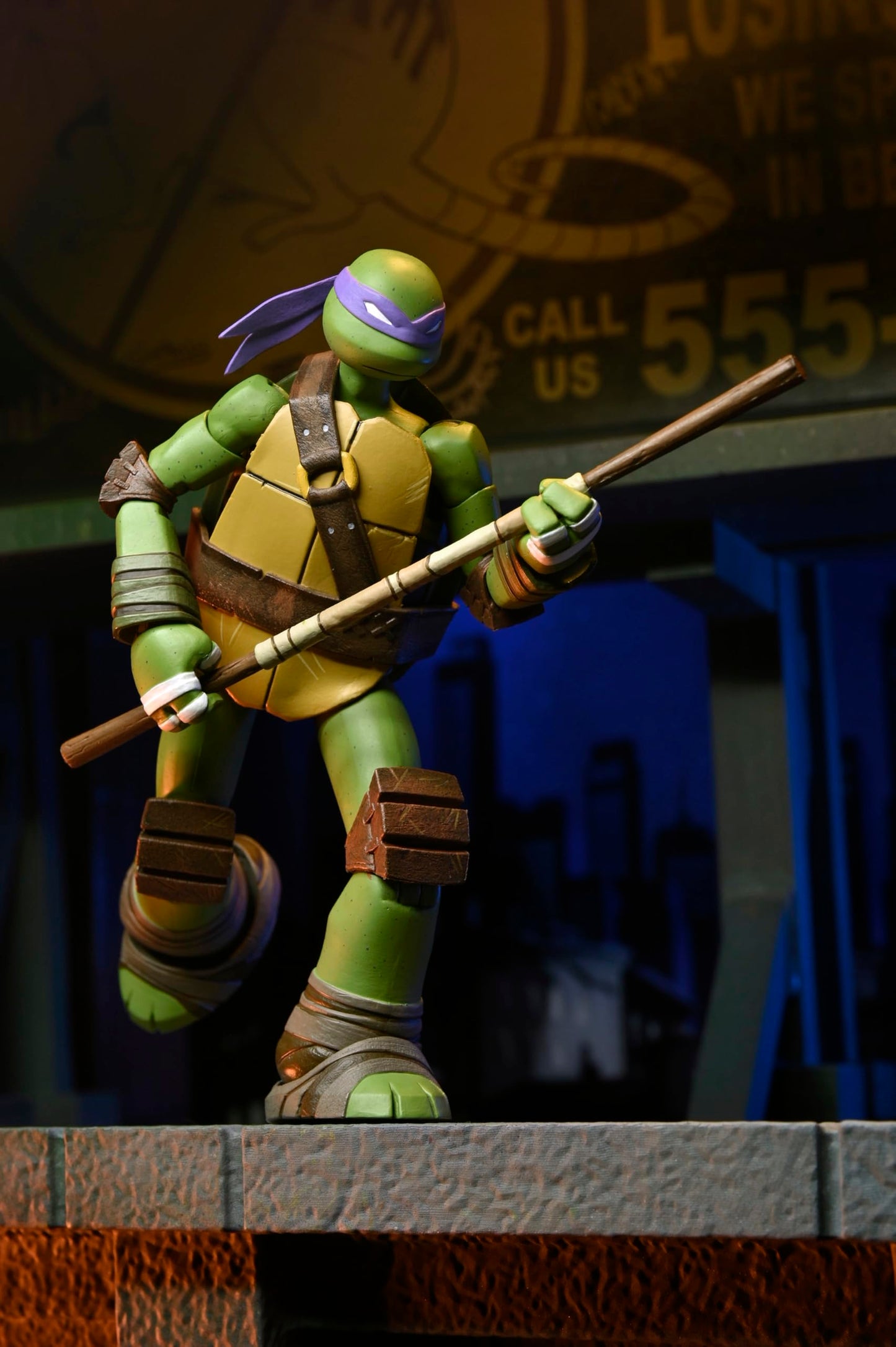 NECA - Teenage Mutant Ninja Turtles (2012 Cartoon) - 7" Scale Action Figure - Ultimate Donatello