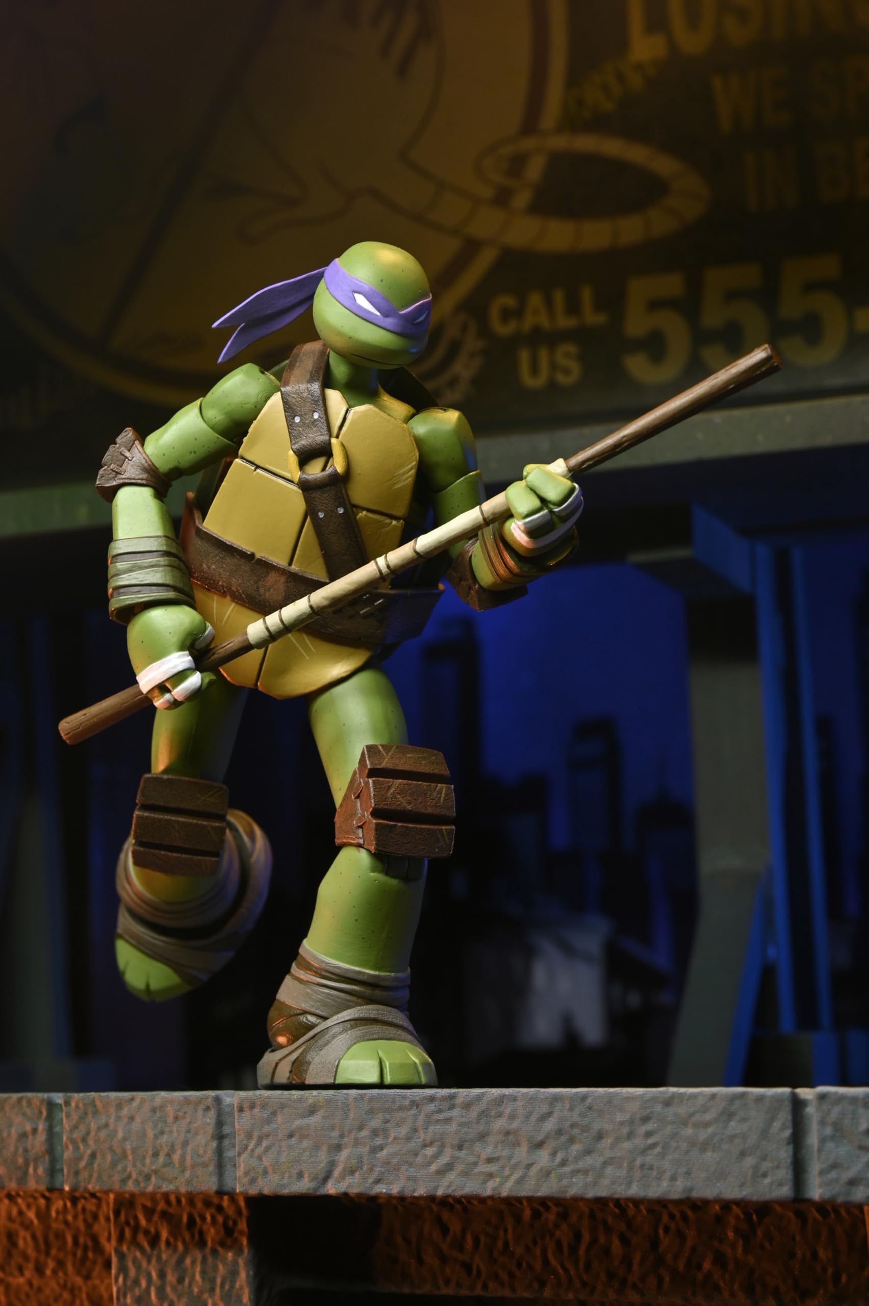 NECA - Teenage Mutant Ninja Turtles (2012 Cartoon) - 7" Scale Action Figure - Ultimate Donatello