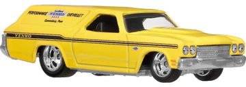 Hot Wheels Premium Car Culture Collectible Toy Car, 1:64 Scale Die-Cast '70 Chevelle SS Wagon, Fast Wagons Vehicle with Real Riders Tires