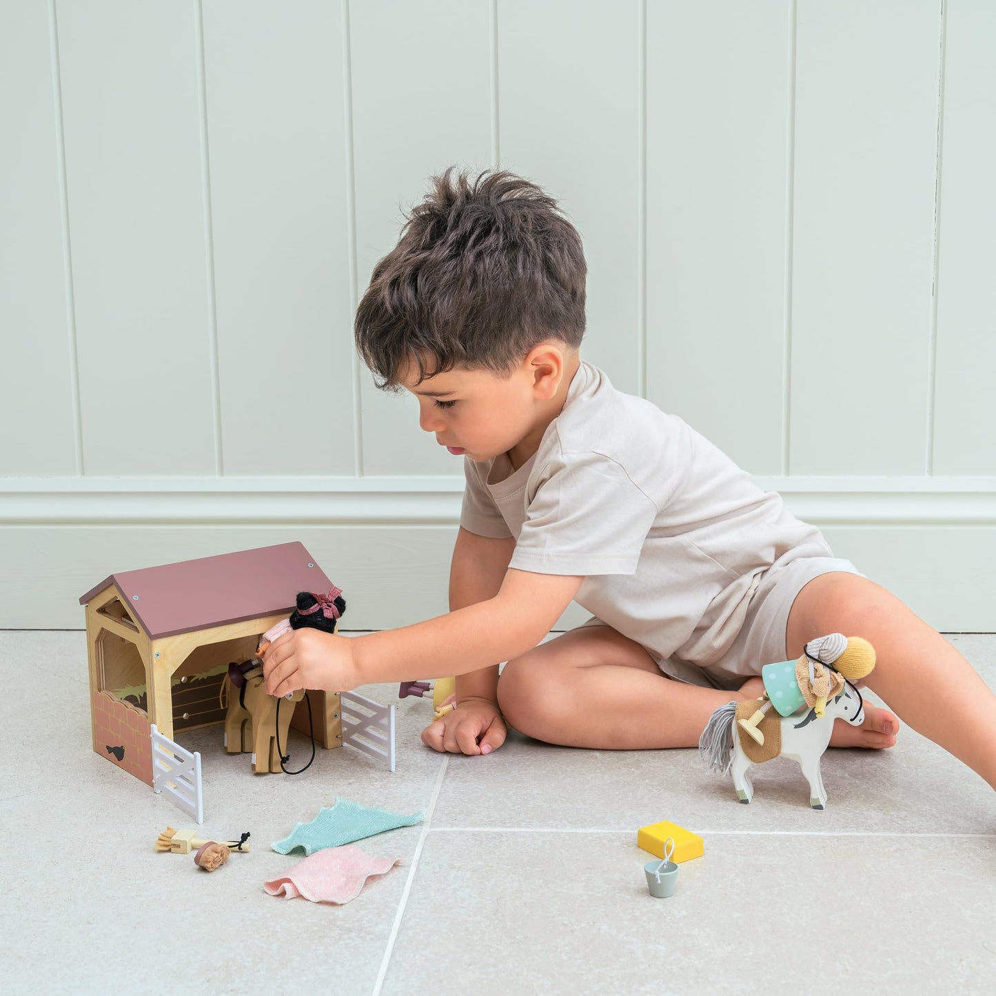 Tender Leaf Toys - The Stables - 13 Pcs Imaginative Horse Stables Play Set with and Accessories - Animal Learning Pretend Play and Promote Creativity