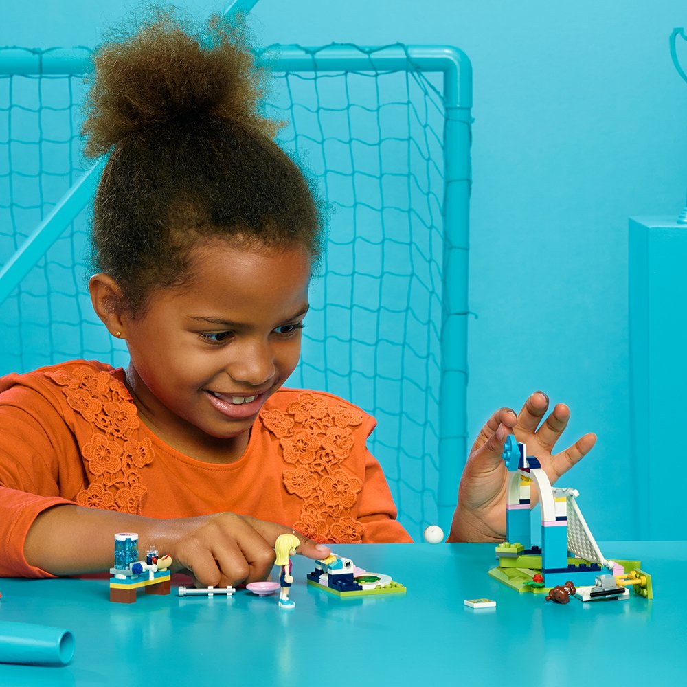LEGO Friends Stephanie’s Soccer Practice 41330 Building Set (119 Piece)