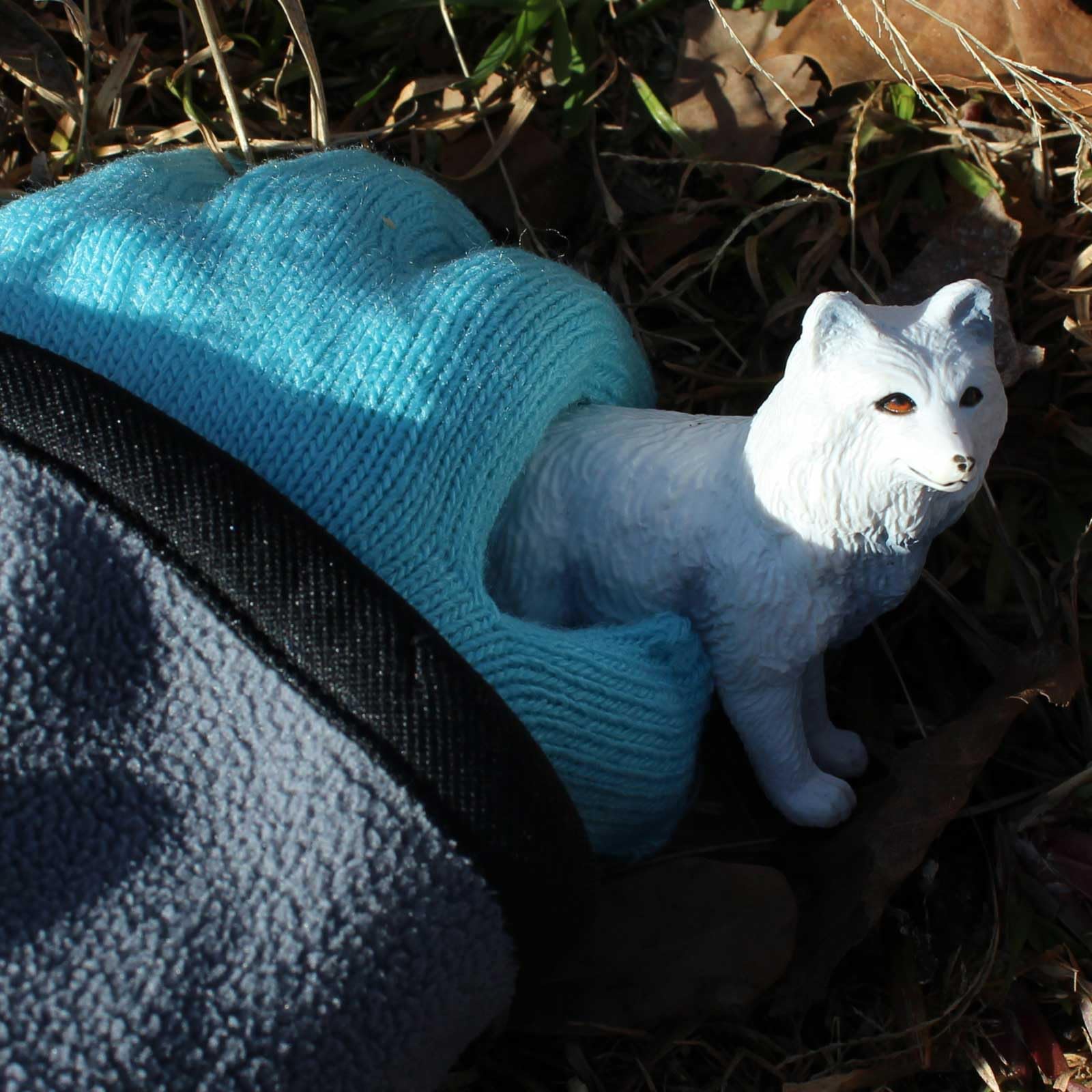 Safari Ltd. Arctic Fox Figurine - Detailed 3.25" Plastic Model Figure - Fun Educational Play Toy for Boys, Girls & Kids Ages 3+