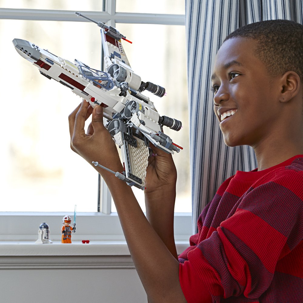 LEGO Star Wars X-Wing Starfighter 75218 Star Wars Building Kit (731 Pieces)