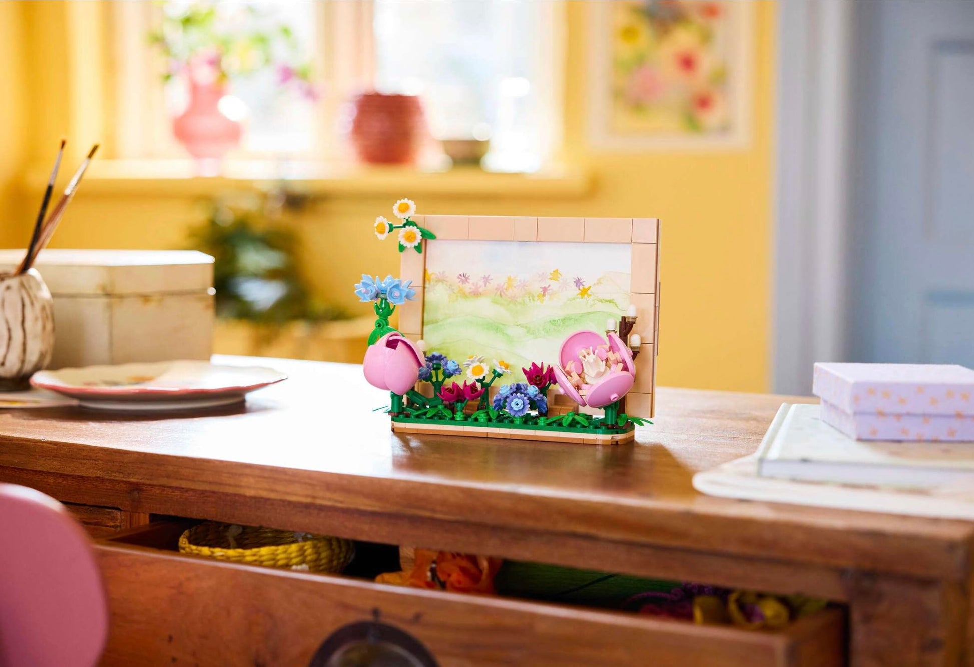 LEGO Botanicals Floral Picture Frame 310-Piece Flower Building Set with Daisy, Rose & Camellia, Decorative Photo Frame Display Gift for Kids Girls &