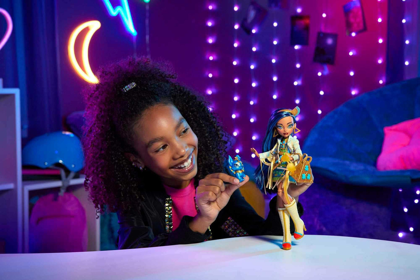 Monster High Doll, Cleo De Nile with Blue Streaked Hair in Signature Look with Fashion Accessories & Pet Dog Tut