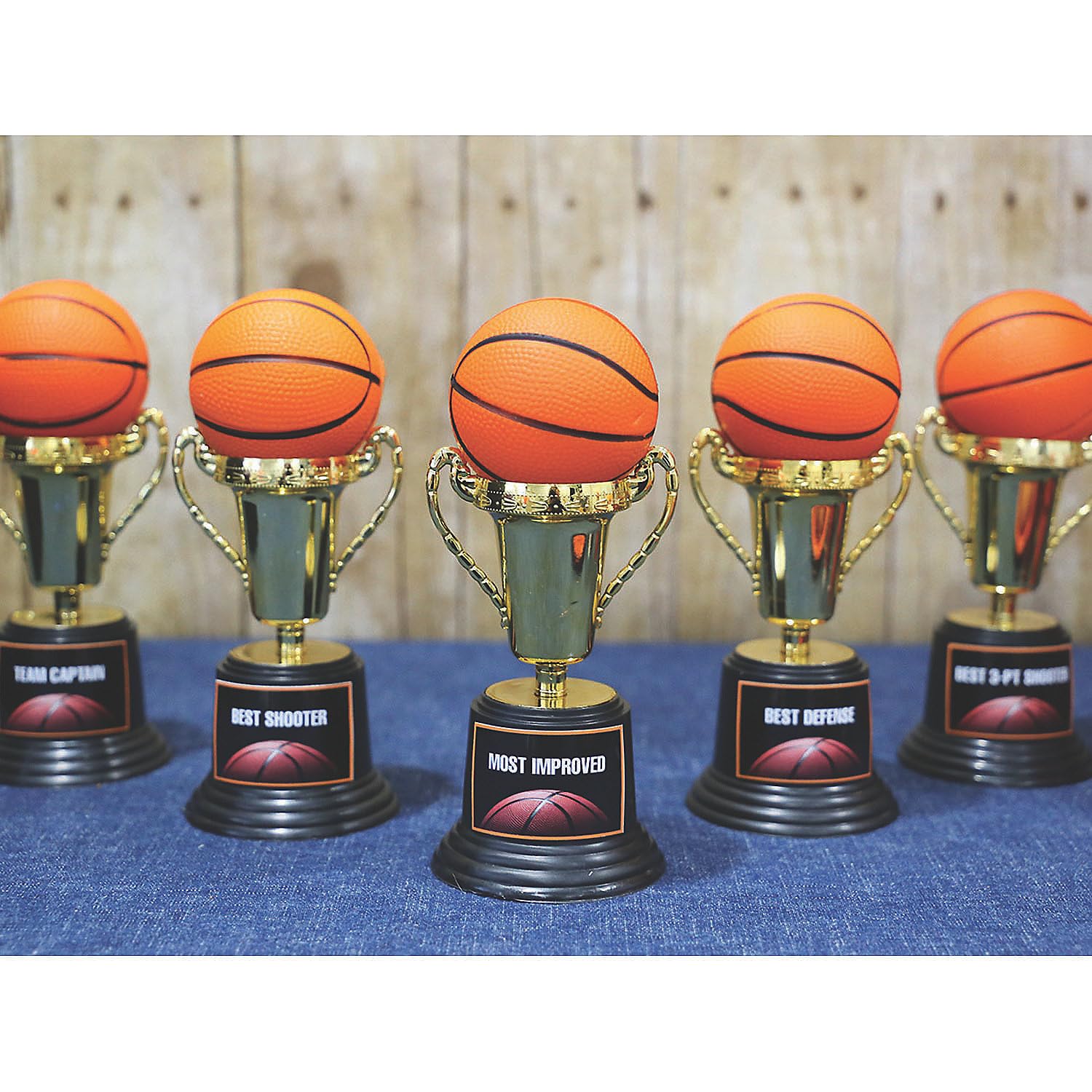 Fun Express - Stress Balls Realistic Basketball Sport - Toys - Balls - Relaxables - 12 Pieces