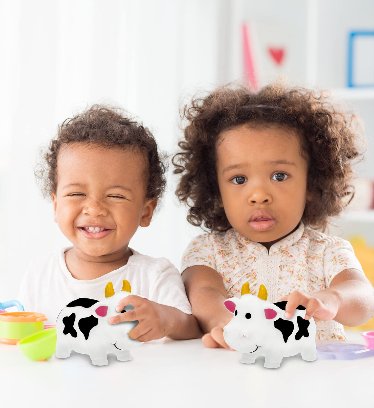 Dollibu Cow Bath Water Squirter Toy - Floating White Rubber Bath Toy, Cool Animal Squirting Bathtime Play Water Toy for Toddlers, Cute Farm Animal