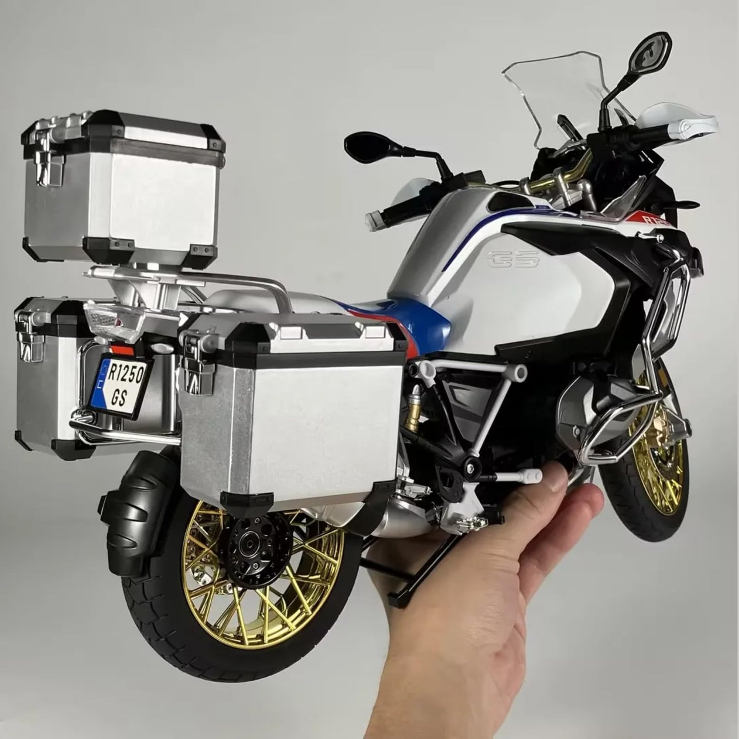 HTLNUZD 1/6 Scale R1250GS ADV Alloy Diecast Motorcycle Model, Collectible Vehicle Toy, Miniature Motorbike for Collection & Gift (black-R1250 with 3