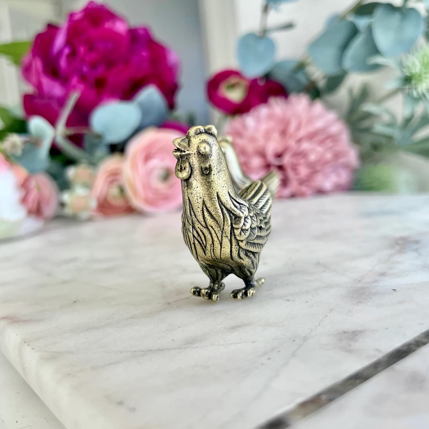 Aorvoras Miniature Hen Chicken Figurine, Brass Hen Chicken Figurines, Retro Hen Chicken Statue Ornament, Dollhouse Miniature Hen Chicken, Mini Micro