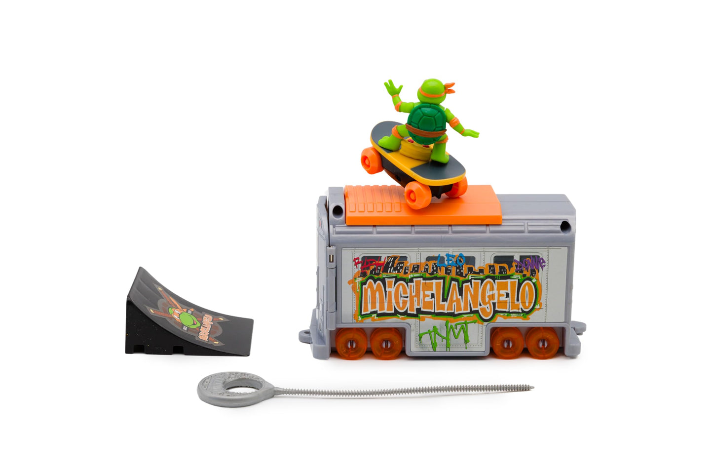 Teenage Mutant Ninja Turtles 5" Switch Kick Subway Launcher Michelangelo Ages 3+ Shredding Action Figure