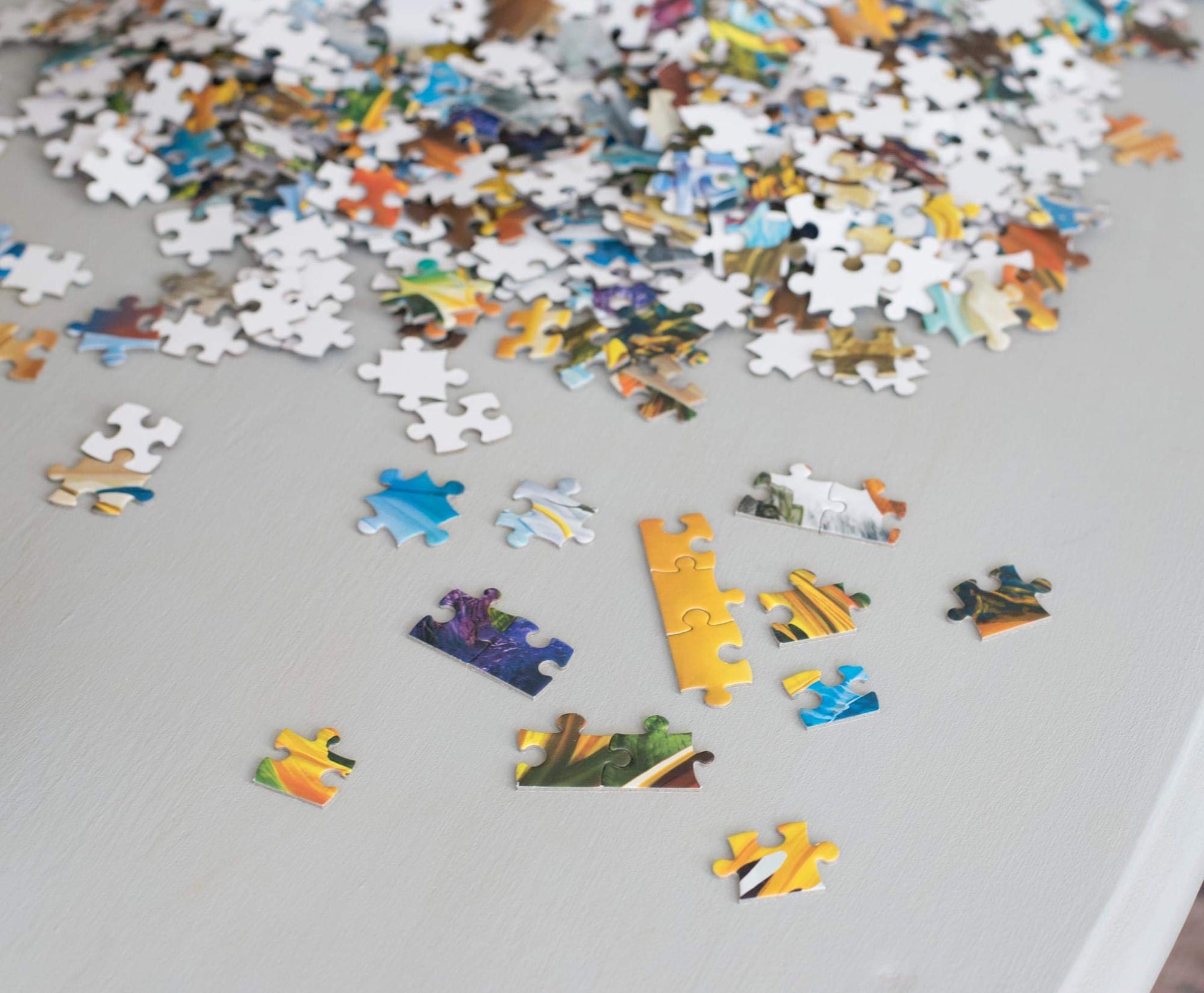 It's A Dragon's World Fantasy Puzzle | Challenging 1000 Piece Jigsaw Puzzle for Adults and Kids | Magic-Themed Brain Teaser | Fun Game Night Activity