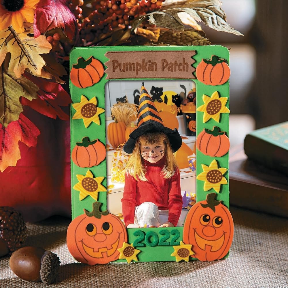 Fun Express 2020 Dated Pumpkin Patch Picture Magnet Craft Kit - Makes 12 - Fall and Halloween Crafts for Kids