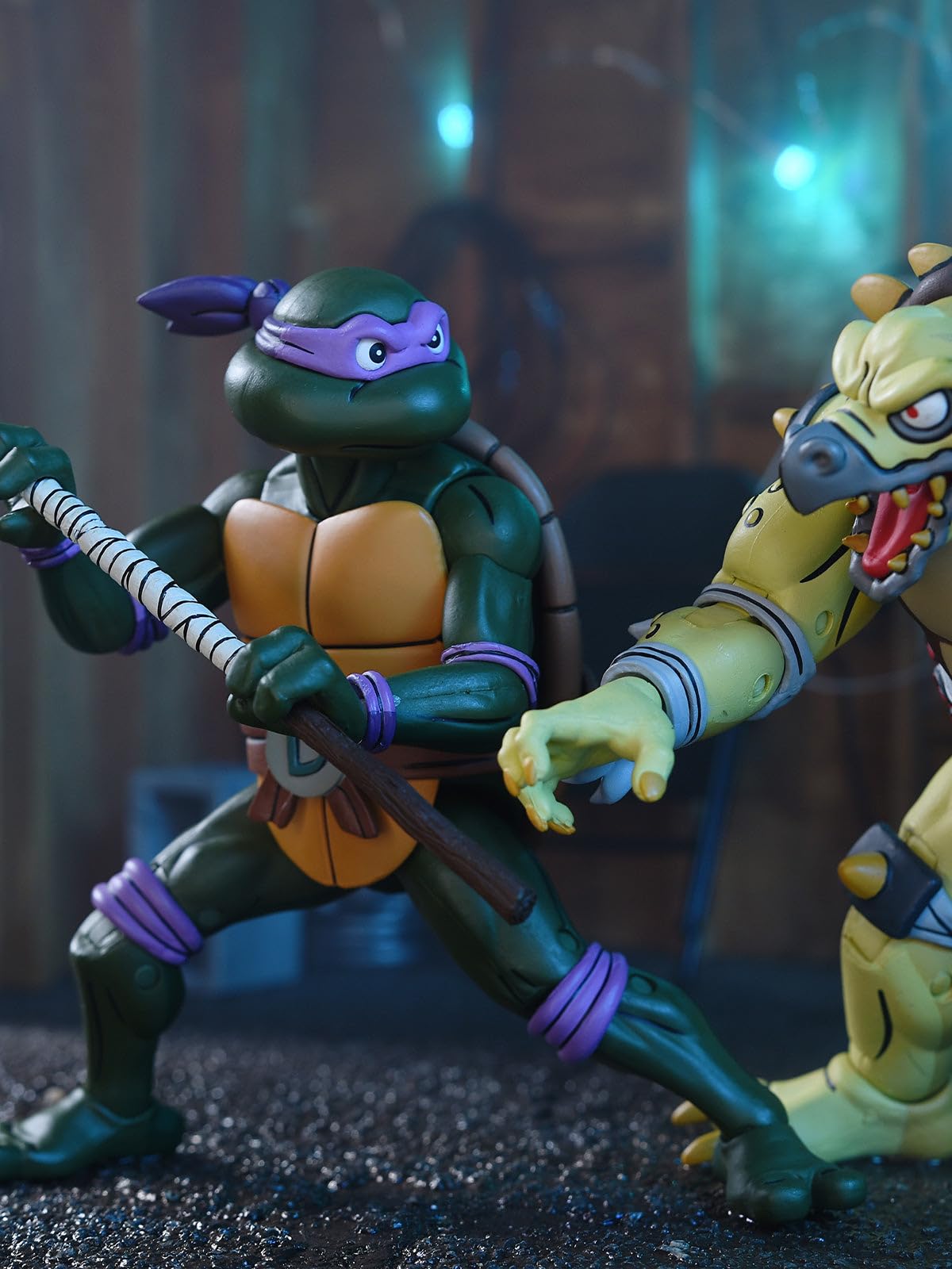 NECA Donatello Cartoon Action Figure 18Cm