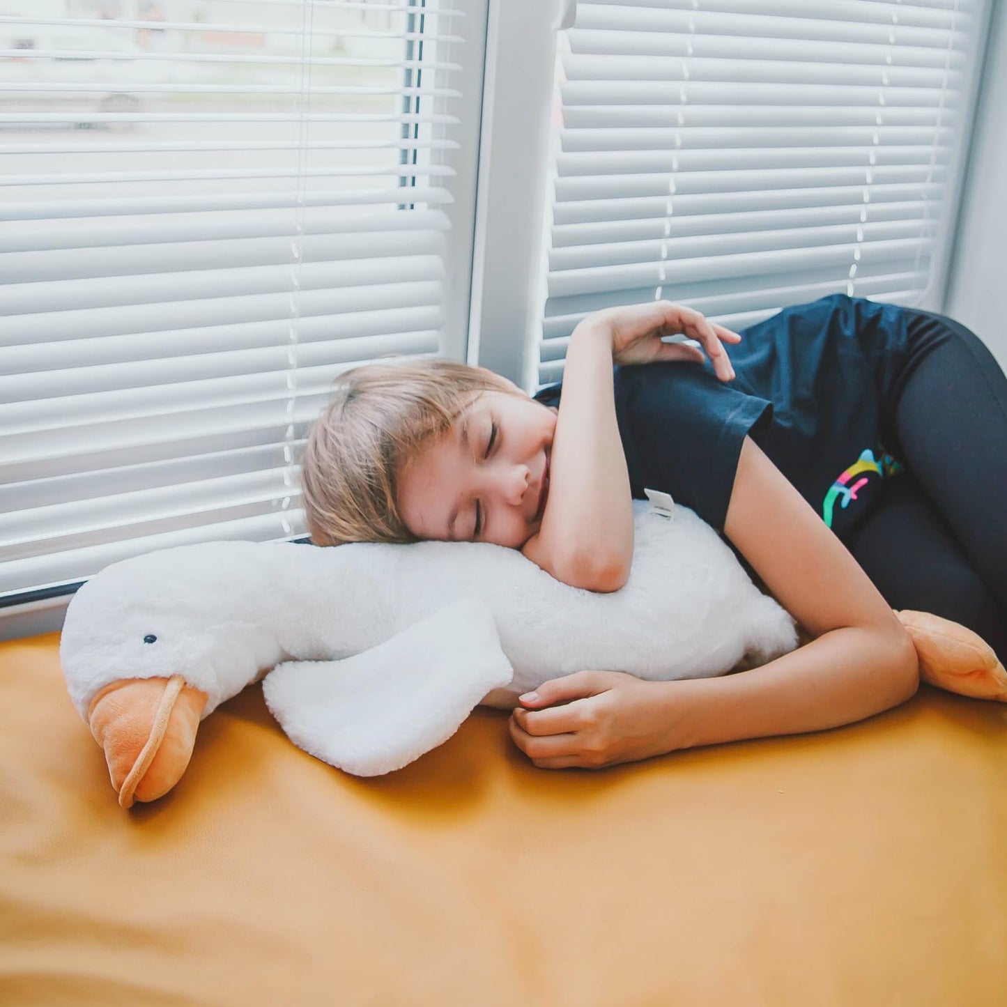 WEIGEDU 30" Large Goose Stuffed Animals Plush Toys Swan Duck for Kids Babies Bedtime Birthday Easter Gifts, Stuffed Goose Throw Plush Pillow Super