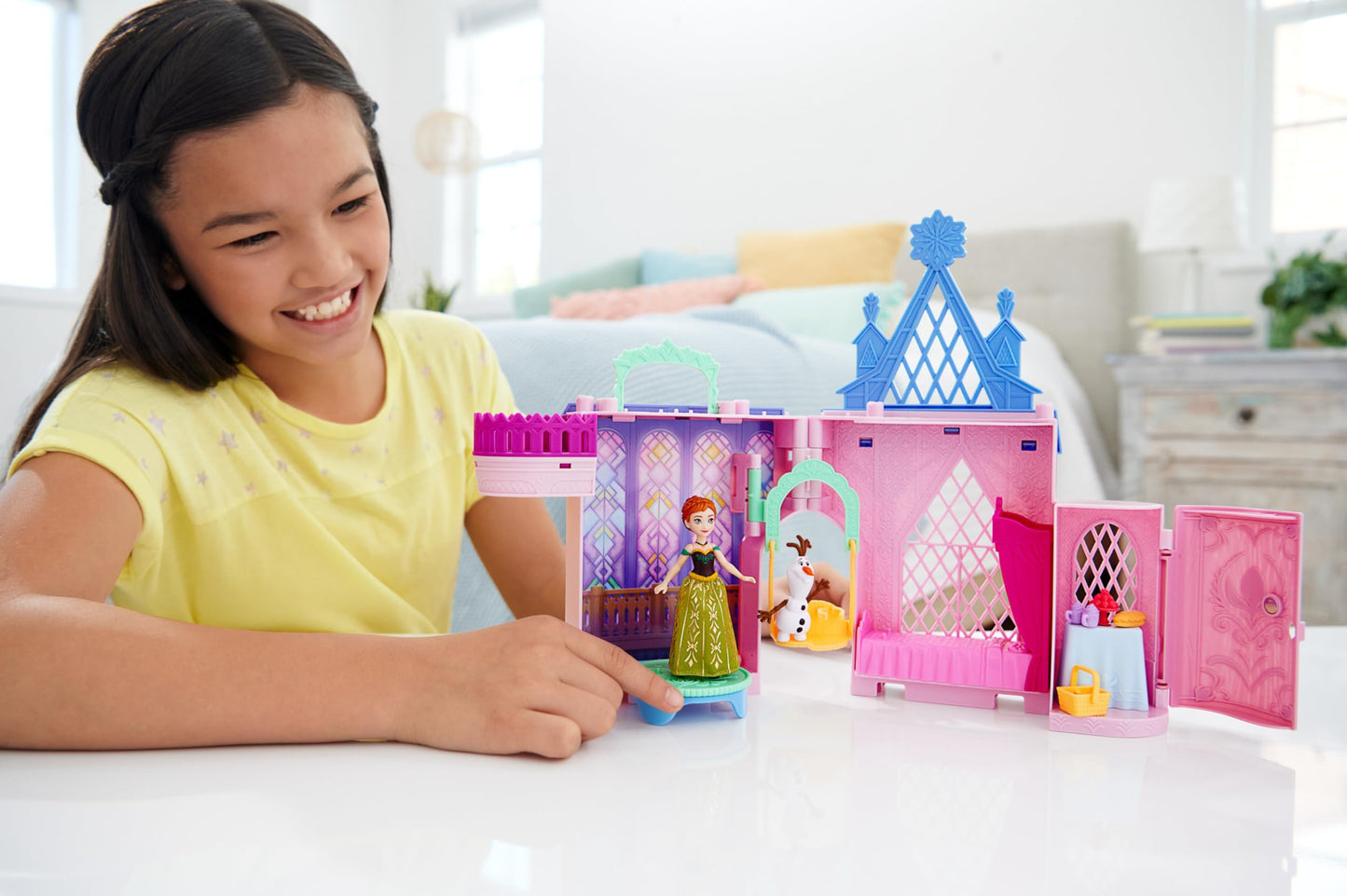 Mattel Disney Frozen Toys, Anna Doll House Stackable Castle with Small Doll, Olaf Figure & 7 Furniture & Accessories, Inspired by the Movie