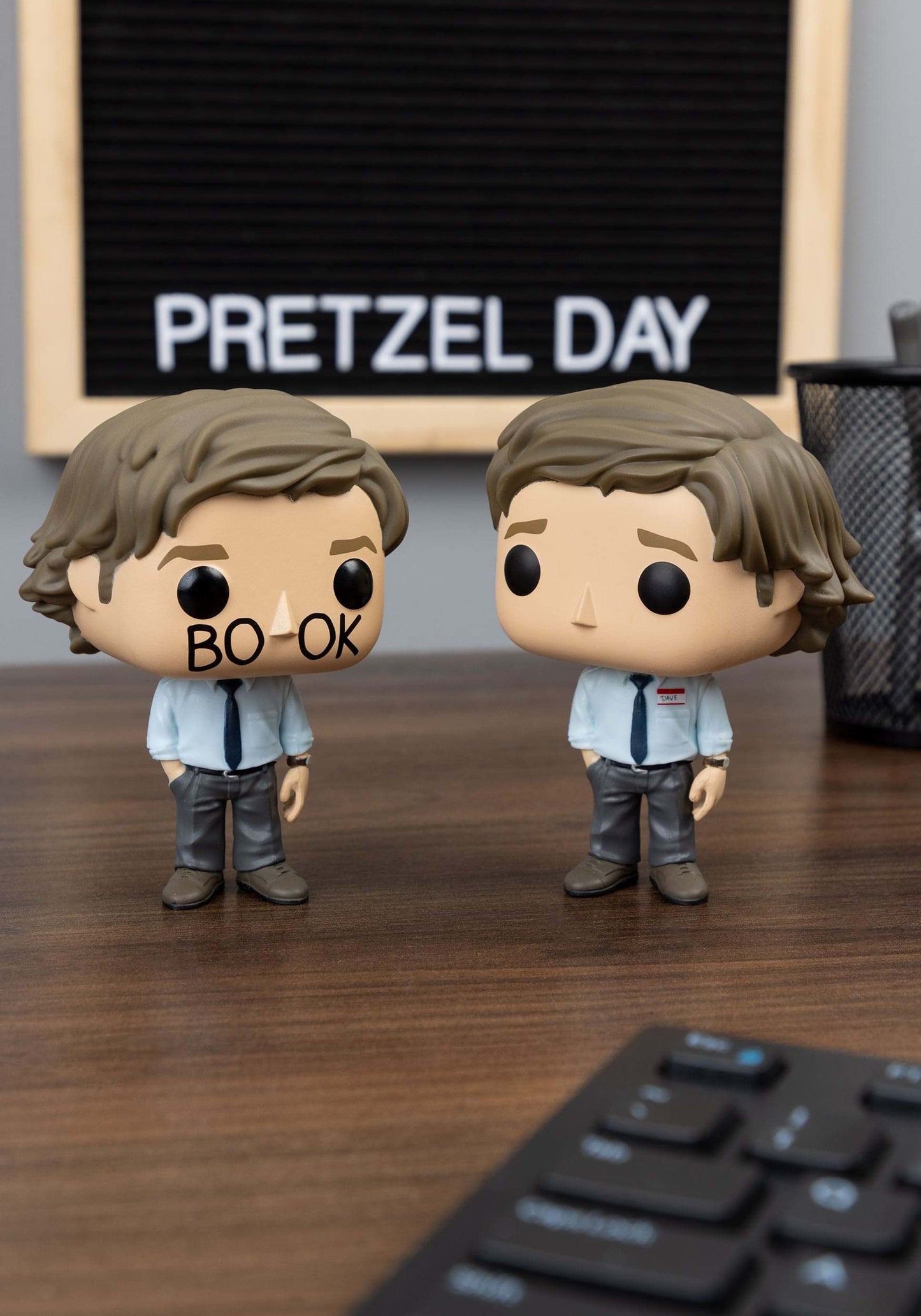 Funko Pop TV: The Office - Jim Halpert - 1/6 Chance of Rare Chase Variant - Collectable Vinyl Figure - Gift Idea - Official Merchandise - Toys for
