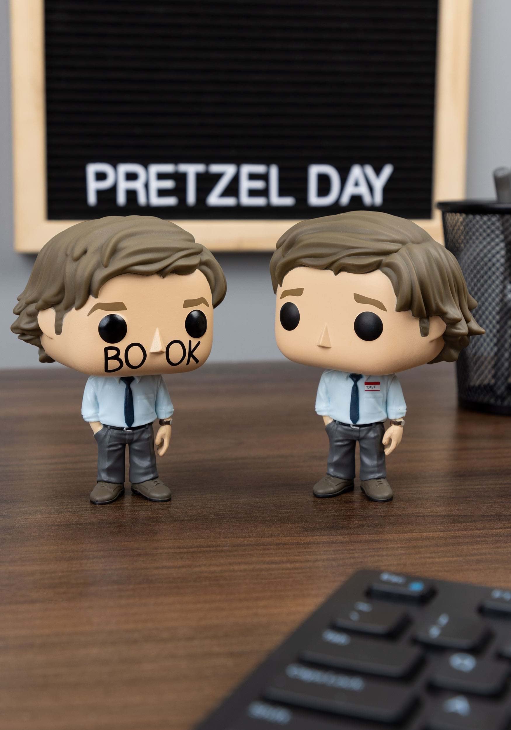Funko Pop TV: The Office - Jim Halpert - 1/6 Chance of Rare Chase Variant - Collectable Vinyl Figure - Gift Idea - Official Merchandise - Toys for
