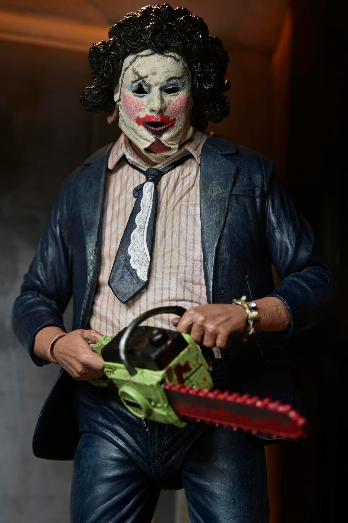 NECA - Texas Chainsaw Massacre - 7" Scale Action Figure - 50th Anniversary Ultimate Pretty Woman Leatherface